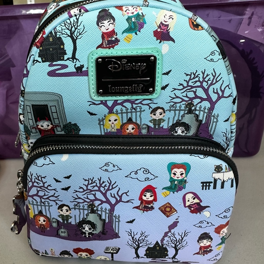 BUY ONE GET ONE 50% OFF

BNWT DisneyHocus Pocus Loungefly Mini Backpack